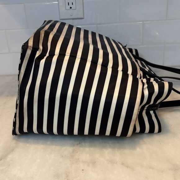 Kate Spade Watson Lane Betheny Baby Bag or Weekender Travel Bag - Picture 7 of 16